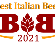 Sono stati pubblicati online i risultati del Best Italian Beer 2021. Si chiude così l’anno brassicolo (con un piccolo ritardo causa Covid) e finalmente conosciamo i tanto attesi risultati che portano sul podio italiano le migliori birre italiane del 2021.Il Premio Nazionale, ormai alla sua settima edizione, è organizzato da FederBirra – Federazione Italiana Birra Artigianale ed è rivolto a tutti i produttori di Birra Artigianale Italiana o comunque non industriale. L’obiettivo è quello di selezionare le migliori produzioni italiane, suddividendole per categorie di prodotto. La giuria ha infatti stilato una classifica delle tre migliori birre per ogni categoria: Luppolo d’Oro, Luppolo d’Argento, Luppolo di Bronzo più la Gran Manzione (introdotta per la prima volta quest’anno).Accanto al premio generale con le sue 62 categorie in concorso (7 in più del 2020), vi è quello assoluto della Spiga D’Oro – Best Beer of the Years 2021 che quest’anno ha visto VINCITORE il Birrificio La Curtense con la Birra “Riserva del Curtense”. La Spiga D’Argento invece è andata al Birrificio Acelum con la Birra “Delizia”, mentre quella di Bronzo al Birrificio Spirito Agricolo con la Birra “Edvige”.Il 2021 ha visto anche la nascita di un Nuovo Premio, il Best Italian Breweries. Un premio speciale che ha voluto dare un riconoscimento ai Migliori Birrifici Italiani del 2021 e i cui VINCITORI sono: con il Primo Premio chiamato Tino d’Oro, il Birrificio Acelum, il Tino d’Argento invece al Birrificio di Legnano e il Tino di Bronzo al Birrificio Bari.Infine, dopo il successo delle prime edizioni, anche per l’anno 2021, è stato confermato il premio “Packaging Beer Awards” per valorizzare e premiare l’impegno di quelle aziende italiane che investono nel miglioramento dell’immagine del proprio prodotto: Etichetta d’Oro, Etichetta d’Argento, Etichetta di Bronzo.Un risultato, quello del 2021, voluto con tenacia da FederBirra, nonostante le tante difficoltà che la pandemia ha posto lungo il percorso e che pone e conferma questo premio come uno dei più importanti e ambiti a livello nazionale e che spinge sempre più FederBirra alla ricerca di nuovi strumenti per valorizzare le migliori produzioni nazionali in tema brassicolo.L’occasione è anche per annunciare che l’edizione 2022, che si terrà a fine anno (iscrizioni aperte da Maggio 2022), è già in fase di elaborazione con un piccolo restyling e con tantissime novità….